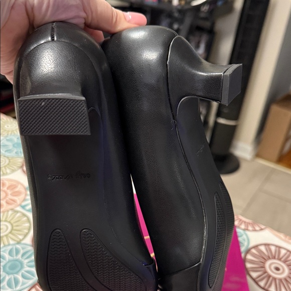 Easy Street Black Heels 9W - Picture 6 of 7